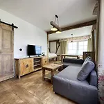 Velka Klajdovka Hotell